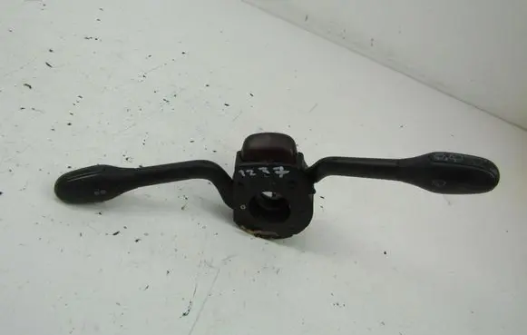 Volkswagen Golf III Wiper turn signal indicator stalk/switch 1H6953503AA