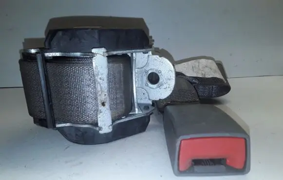 Dodge Avenger Middle seatbelt (rear) 605702800B