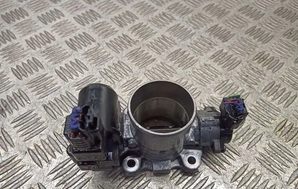 Toyota RAV 4 (XA30) Throttle body valve 26010-7I17