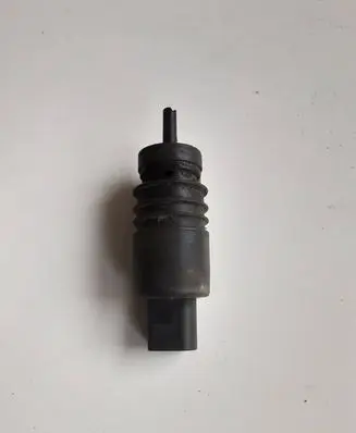 Volkswagen Golf IV Windscreen/windshield washer pump