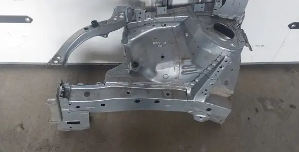 Toyota Verso Front side member 