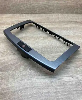 Volkswagen PASSAT B7 Radio/GPS head unit trim 3AA858069H WITHHAZARDSWITCH