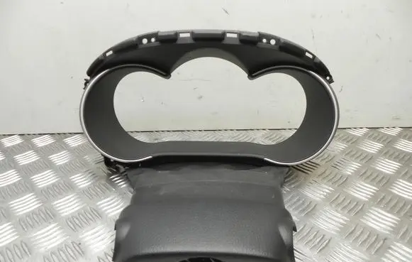 KIA Sorento Dashboard trim 848322P005 T9251