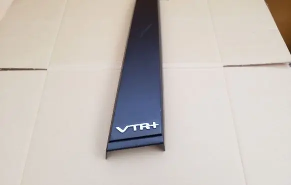 Citroen C4 Grand Picasso Front door glass trim molding 9659037580