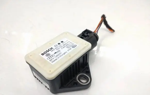 Audi A4 S4 B8 8K ESP acceleration yaw rate sensor 8K0907637C 0265005738 7032041