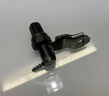Mercedes-Benz E W212 Fuel pressure sensor A0045421618 0045421618