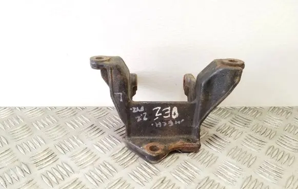 Honda CR-V Gearbox mounting bracket