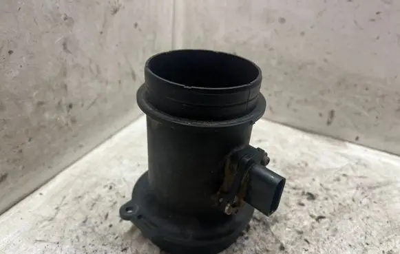 Volkswagen Touareg I Mass air flow meter 059906161K