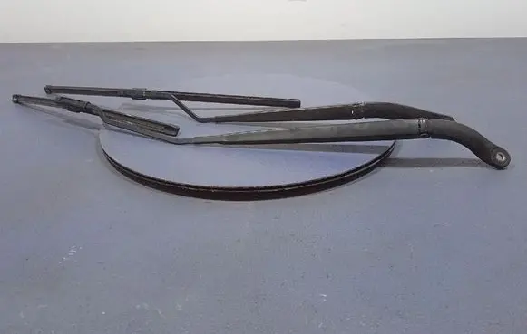 Renault Megane I Front wiper blade arm 288817396R