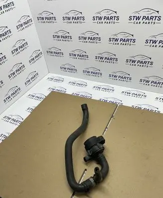 Mercedes-Benz GLE (W166 - C292) Engine coolant pipe/hose 1668304996