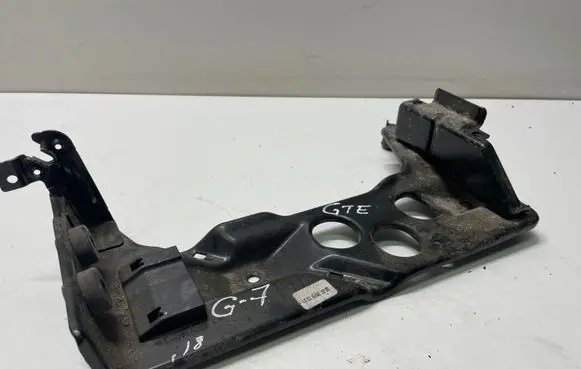 Volkswagen Golf VII Other engine bay part 5Q0907509D