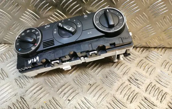 Mercedes-Benz A W169 Interior fan control switch 1698301985 A1698301985