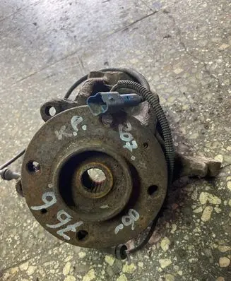 Peugeot 207 Front wheel hub