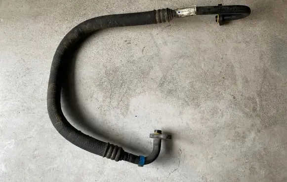 Volvo XC70 Air conditioning (A/C) pipe/hose 31101195