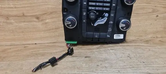 Volvo XC70 Climate control unit 31324827