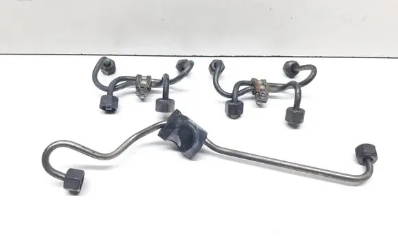 BMW X3 E83 Fuel injector supply line/pipe 