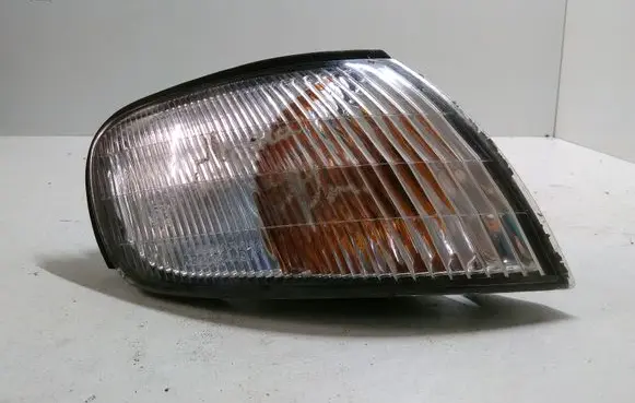 Nissan Almera Front indicator light