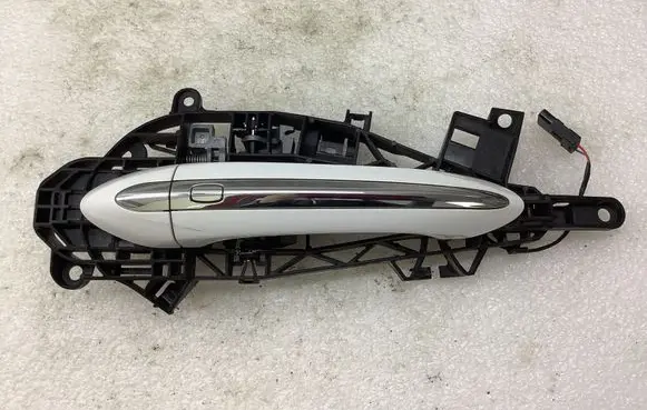 Rear door exterior handle