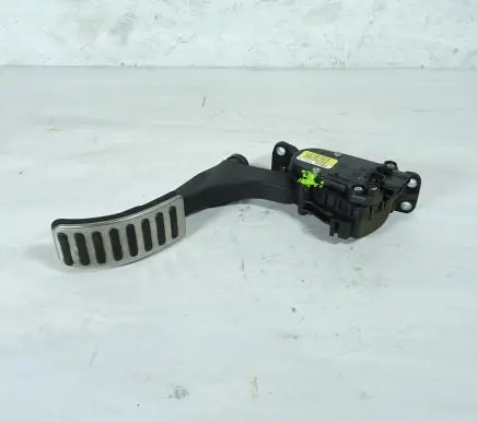 Seat Ibiza IV (6J,6P) Accelerator throttle pedal 6Q1723503P