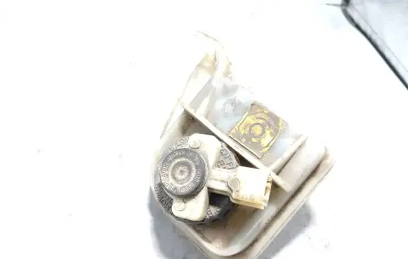 Alfa Romeo 155 Brake fluid reservoir 