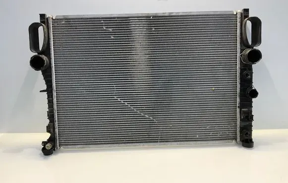 Mercedes-Benz CLS C219 Coolant radiator