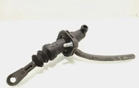 Clutch slave cylinder