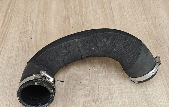 Audi Q5 SQ5 8R Intercooler hose/pipe 8R0145979A