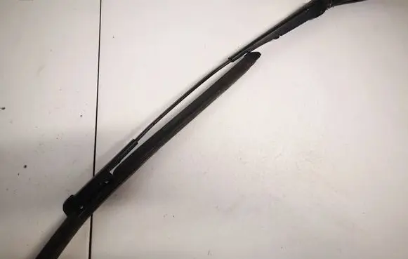 Mercedes-Benz A W169 Front wiper blade arm a1698201940