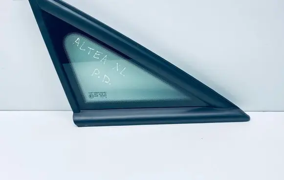 Seat Altea XL Front triangle window/glass 5P0845412C