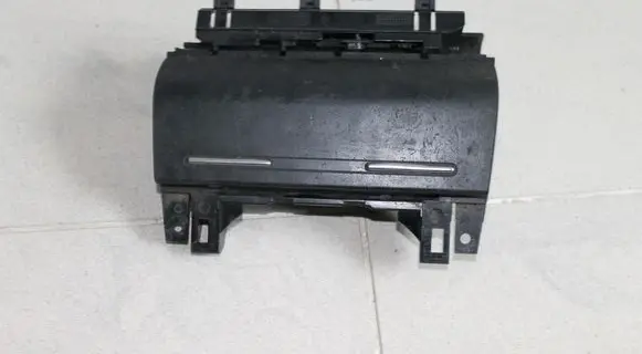 Audi A4 S4 B6 8E 8H Ashtray (front) 8E0857951F 8E0857989