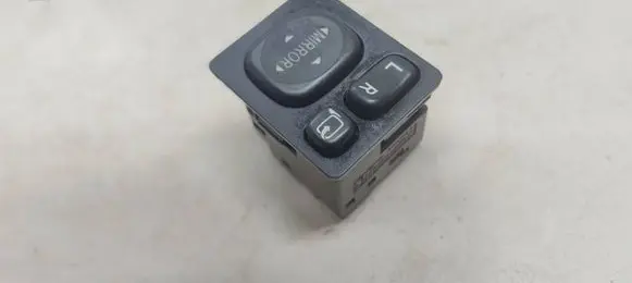 Toyota Verso Wing mirror switch 769747F 1421694