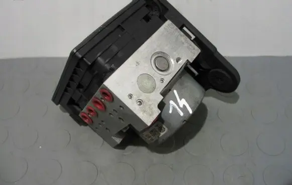 Volkswagen PASSAT B8 ABS Pump Array