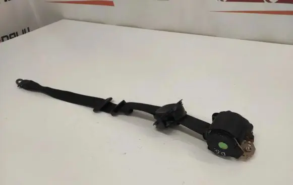 Audi A6 S6 C4 4A Rear seatbelt