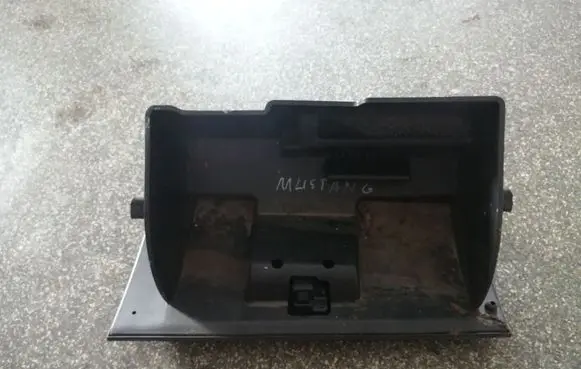 Ford Mustang V Glove box 44ZG2890