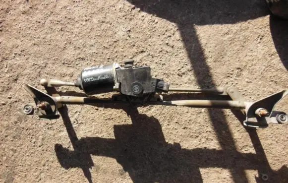 Mazda 6 Front wiper linkage and motor 8492002393
