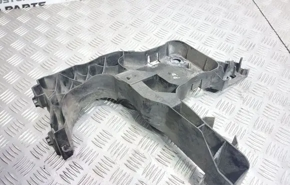 Renault Megane II Front bumper mounting bracket 43194 8200137496