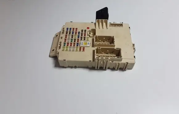 Hyundai i40 Fuse module 919503Z021