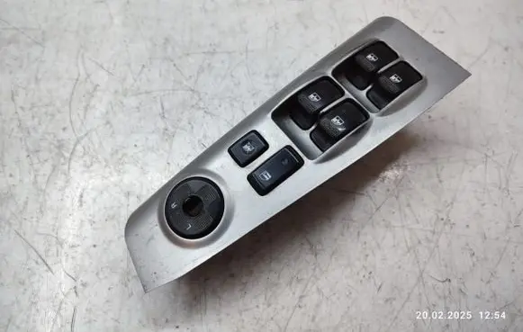 KIA Sportage Electric window control switch