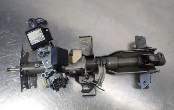 Suzuki Grand Vitara II Steering wheel axle 33970-67J00