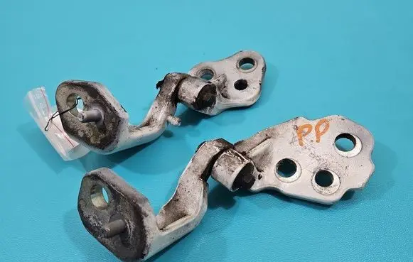 Front door hinge set