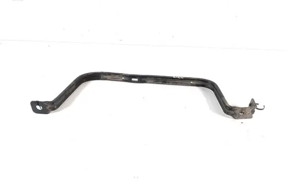 Fuel tank mounting bracket