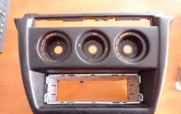 Mercedes-Benz 190 W201 Center console