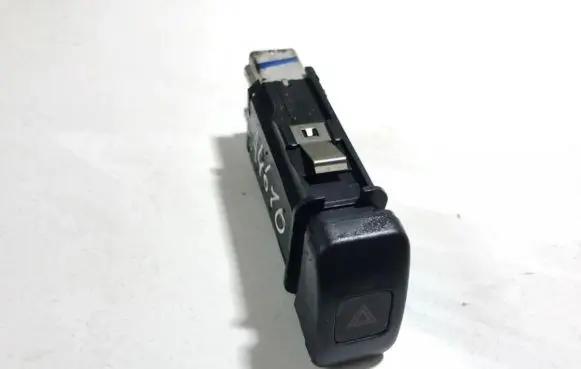 Honda Accord Hazard light switch hd25 m17479