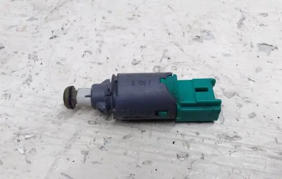 Clutch pedal sensor
