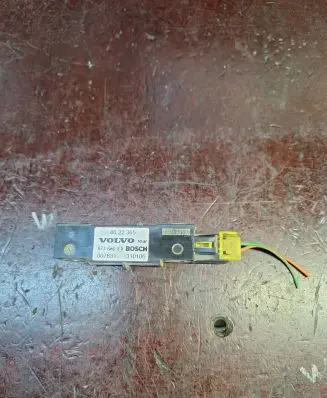 Volvo XC70 Airbag deployment crash/impact sensor 8622365 007831 310106