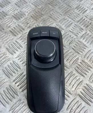 Lexus CT 200H Multifunctional control switch/knob 8478076150