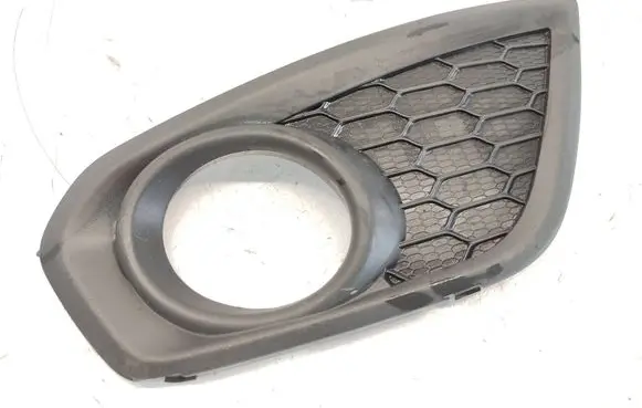 Volvo C30 Front fog light trim/grill 31298171 BP8BB