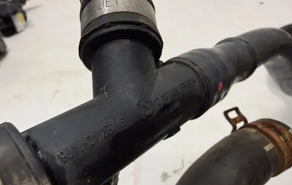 Porsche Taycan 9J1 Coolant pipe/hose 9J1121237F