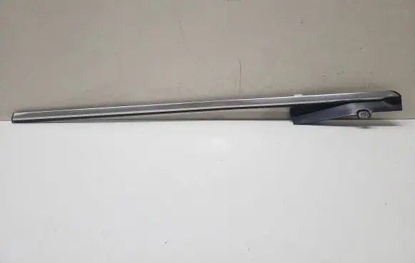 Chrysler Town u0026 Country V Rear side glass trim 6916A