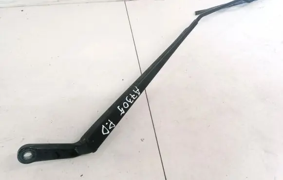 Peugeot 206 Front wiper blade arm